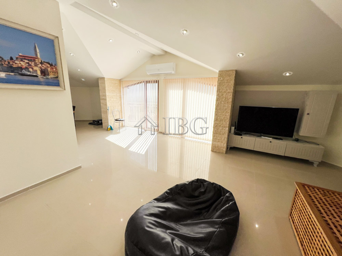 Image No.21-4 Bed House for sale