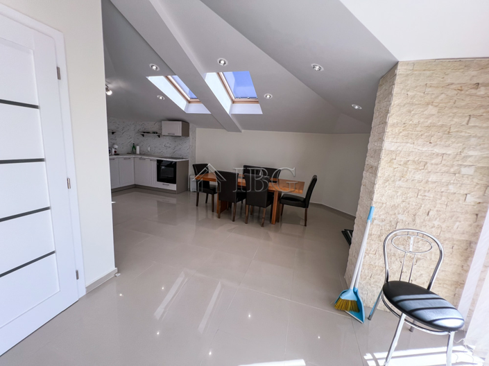 Image No.22-4 Bed House for sale