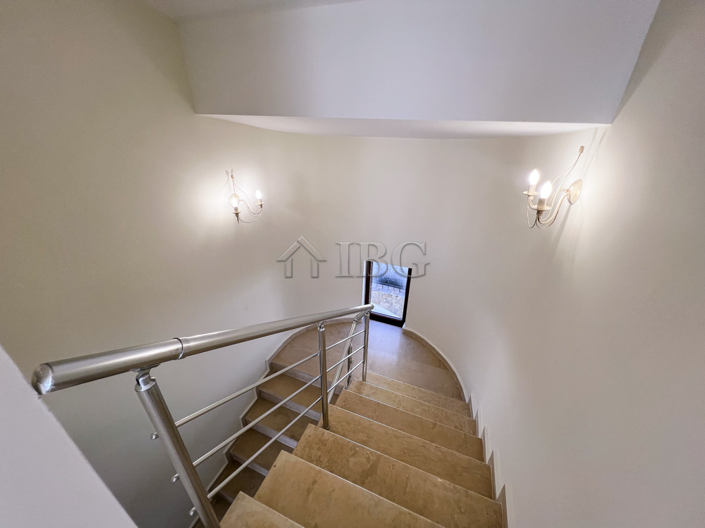 Image No.28-4 Bed House for sale