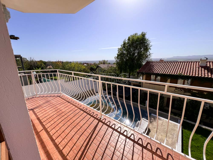 Image No.41-4 Bed House for sale