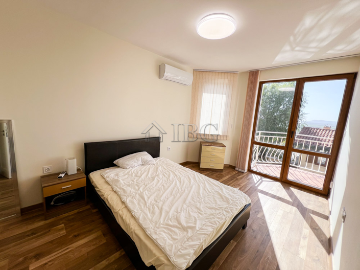 Image No.49-4 Bed House for sale