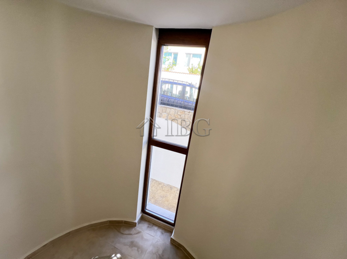 Image No.53-4 Bed House for sale