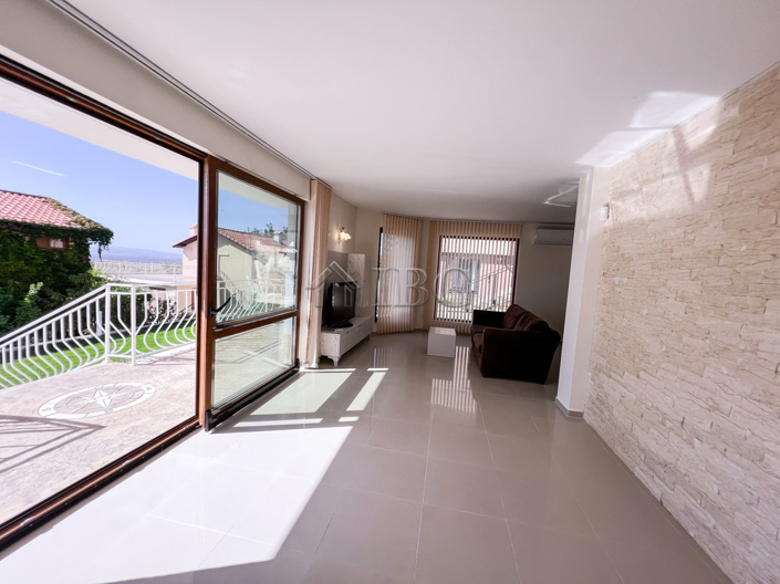 Image No.63-4 Bed House for sale