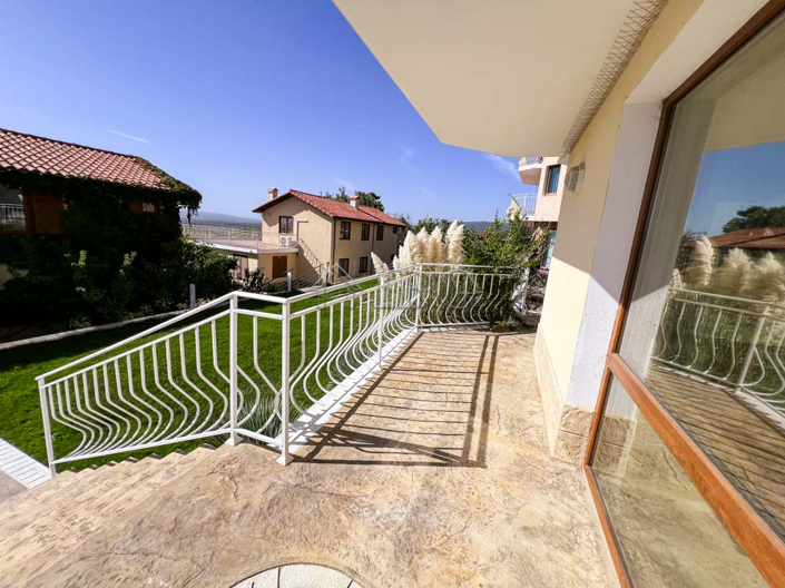 Image No.77-4 Bed House for sale