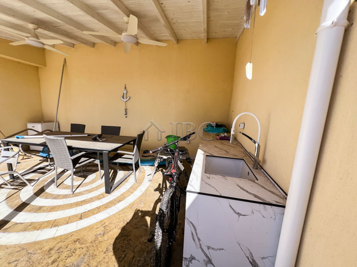 Image No.82-4 Bed House for sale