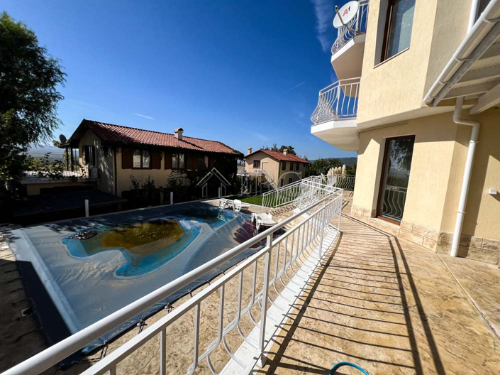 Image No.84-4 Bed House for sale