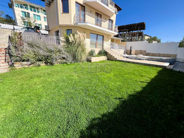 Image No.89-4 Bed House for sale