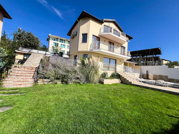 Image No.90-4 Bed House for sale