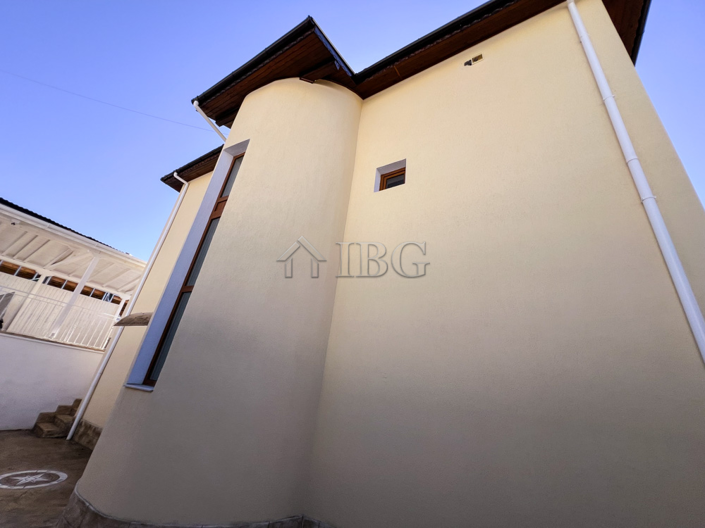 Image No.92-4 Bed House for sale