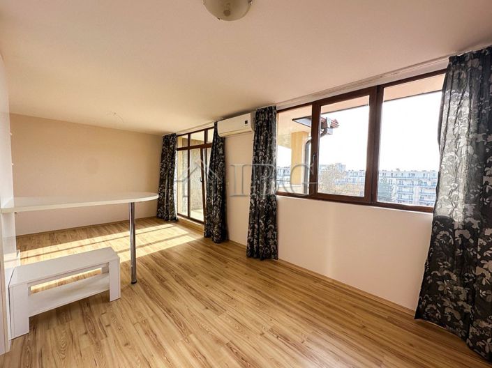 Image No.3-Appartement de 2 chambres à vendre à Burgas