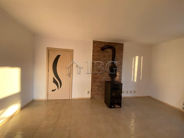 Image No.13-2 Bed House for sale