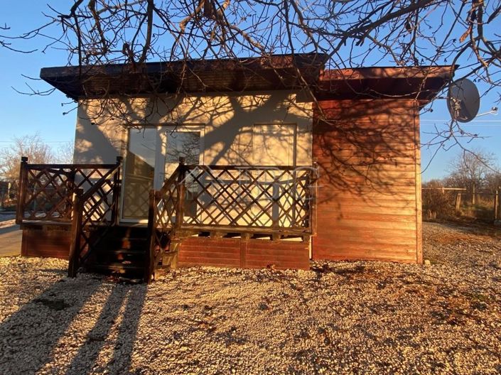 Image No.18-2 Bed House for sale