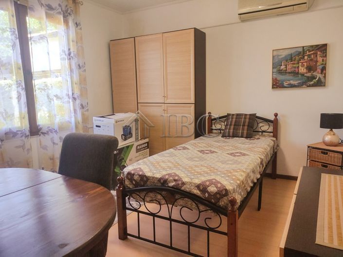 Image No.19-3 Bed House for sale