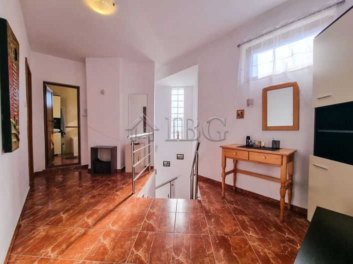 Image No.15-3 Bed House for sale