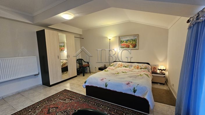 Image No.17-3 Bed House for sale