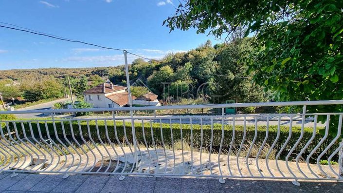 Image No.12-4 Bed House for sale