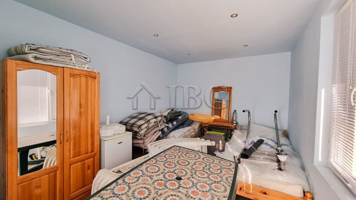 Image No.14-4 Bed House for sale