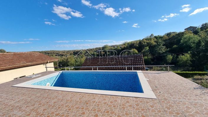 Image No.2-4 Bed House for sale