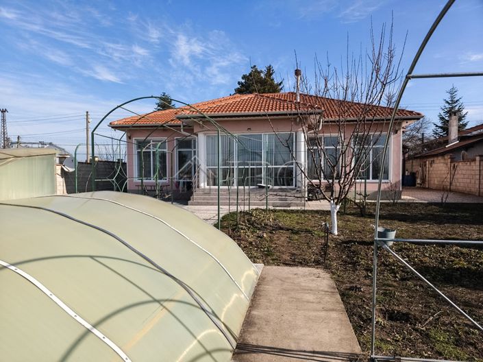 Image No.2-3 Bed House for sale