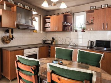 3-bed-house-with-pool-close-to-the-sea-27