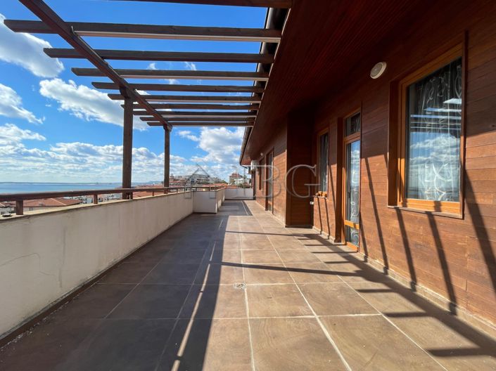 Image No.3-Appartement de 3 chambres à vendre à Burgas