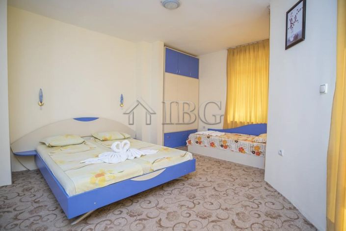 Image No.3-Un hôtel de 15 chambres à vendre à Ravda