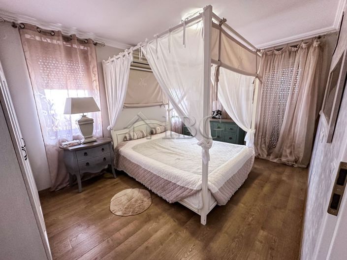 Image No.14-3 Bed Apartment for sale