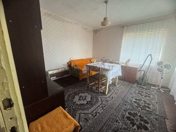 3-bed-house-with-outbuildings-garage-and-big-