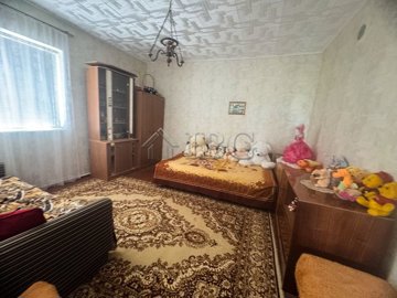 3-bed-house-with-outbuildings-garage-and-big-