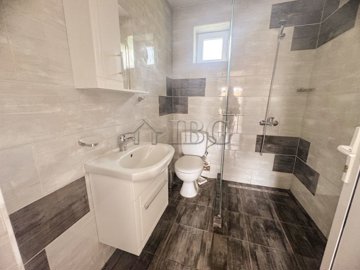 two-bed-house-15-kilimeters-to-the-sea-27