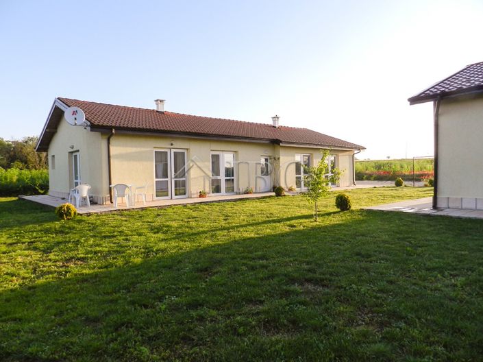 Image No.2-2 Bed House for sale