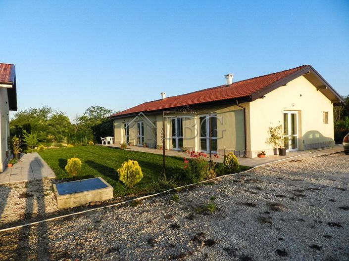 Image No.4-2 Bed House for sale