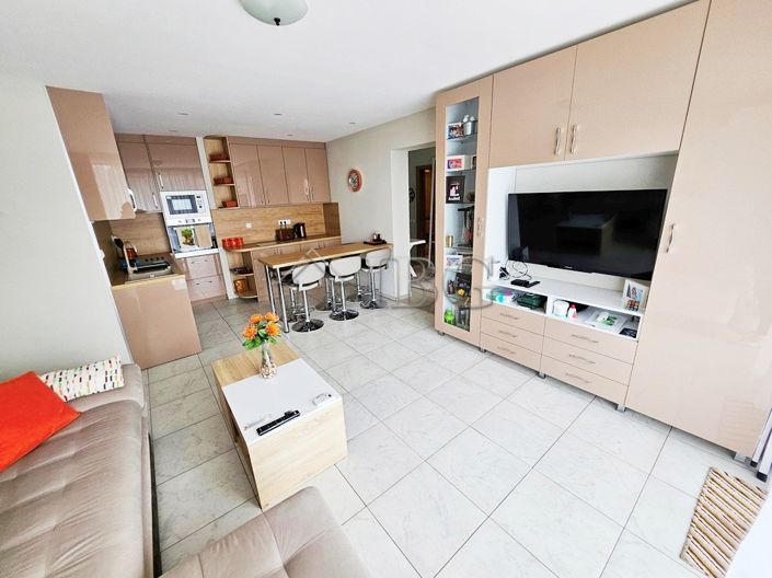 Image No.2-Appartement de 3 chambres à vendre à Burgas