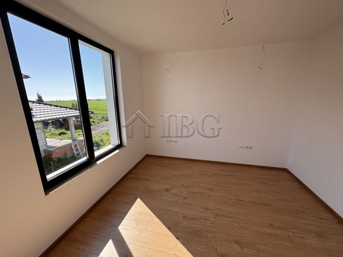 Image No.12-Maison de 3 chambres à vendre à Burgas