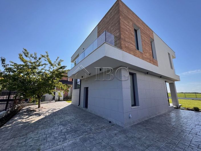 Image No.5-Maison de 3 chambres à vendre à Burgas