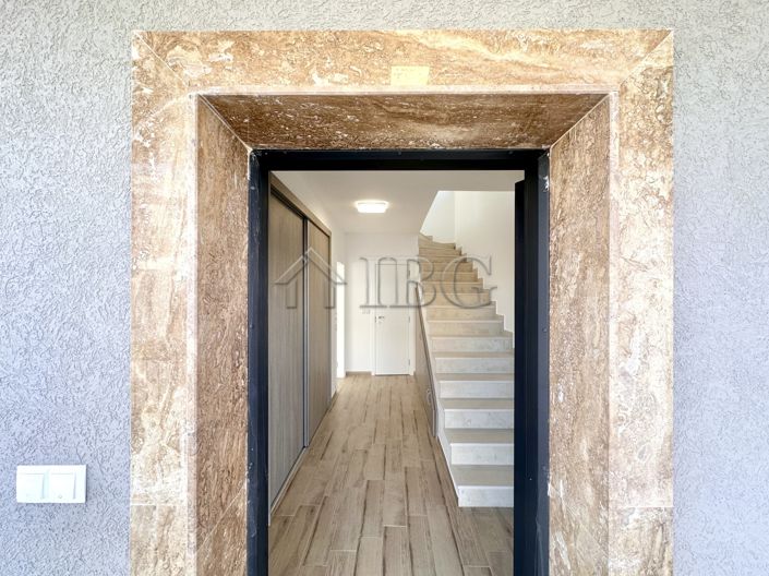 Image No.12-3 Bed House for sale