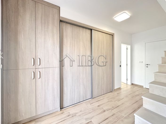 Image No.14-3 Bed House for sale