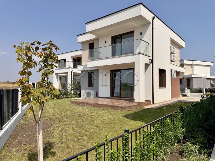 Image No.7-3 Bed House for sale