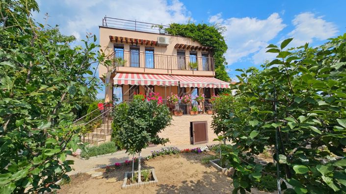 Image No.1-Maison de 5 chambres à vendre à St Vlas