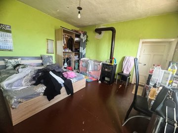 2-bedroom-house-with-outbuildeings-and-big-ga