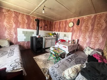 2-bedroom-house-with-outbuildeings-and-big-ga