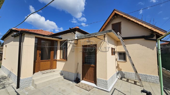 Image No.1-2 Bed House for sale