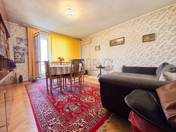 2-bed-renovated-apartment-10-minutes-to-the-c