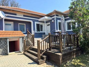 amazing-2-bedroom-house-near-dobrich-38