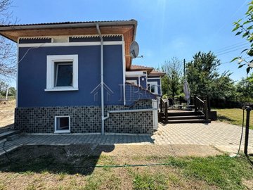 amazing-2-bedroom-house-near-dobrich-21