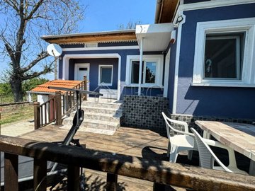 amazing-2-bedroom-house-near-dobrich-32