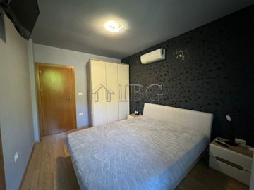 1458415616