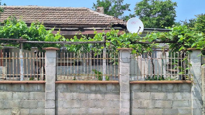 Image No.1-2 Bed House for sale