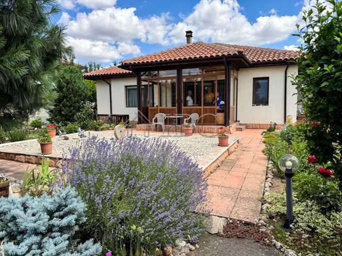 Image No.1-3 Bed House for sale
