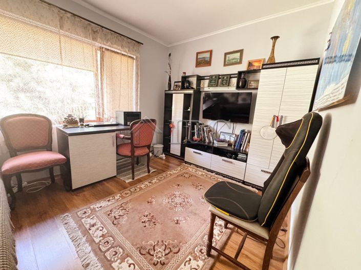 Image No.15-3 Bed House for sale